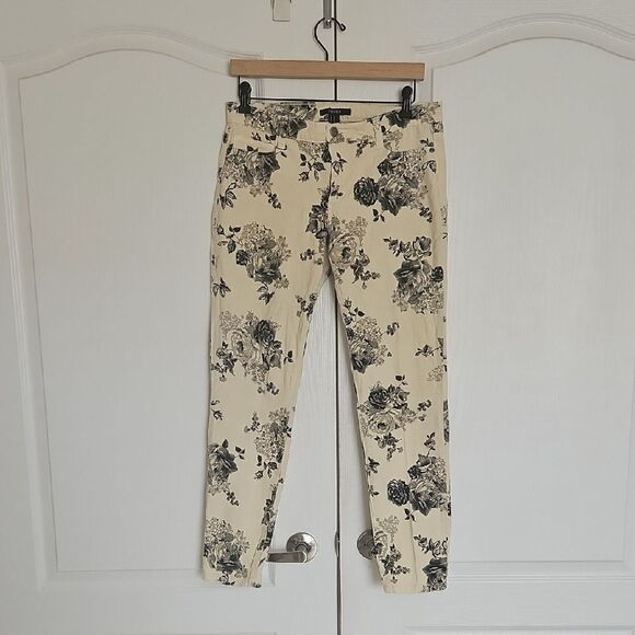 Floral Print Women's Jeans - Picture 1 of 16
